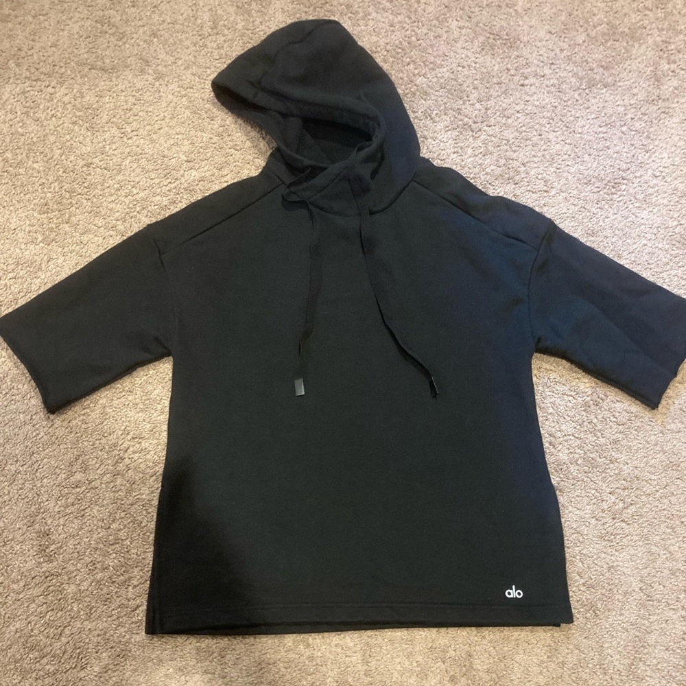 Alo yoga short sleeve hoodie